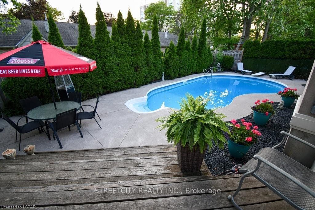 107 Carriage Hill Drive photo 35