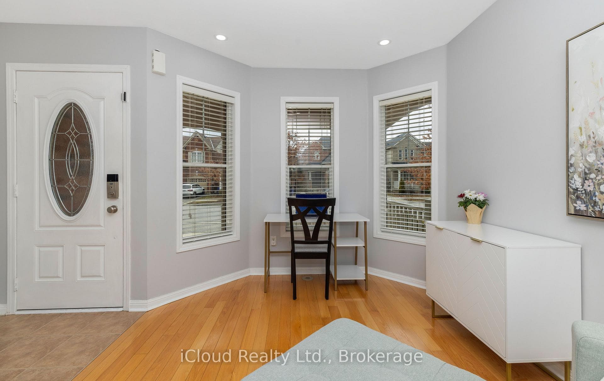 Living/Sitting Room