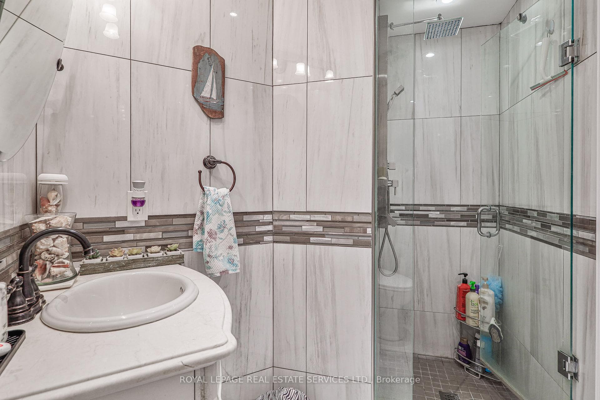 2267 Lakeshore Boulevard Unit 1304 photo 21