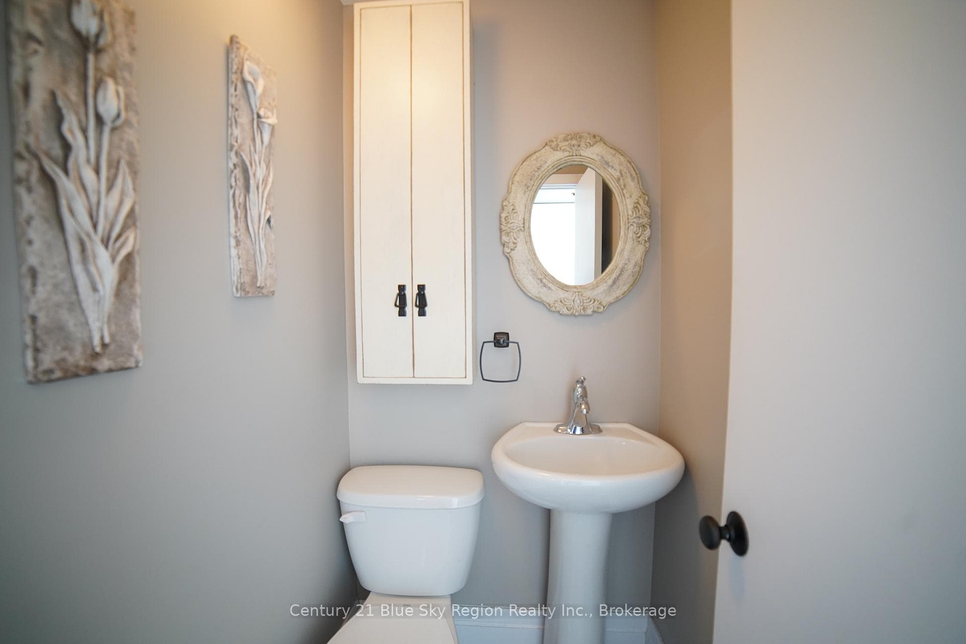 802 Piquette Road photo 18