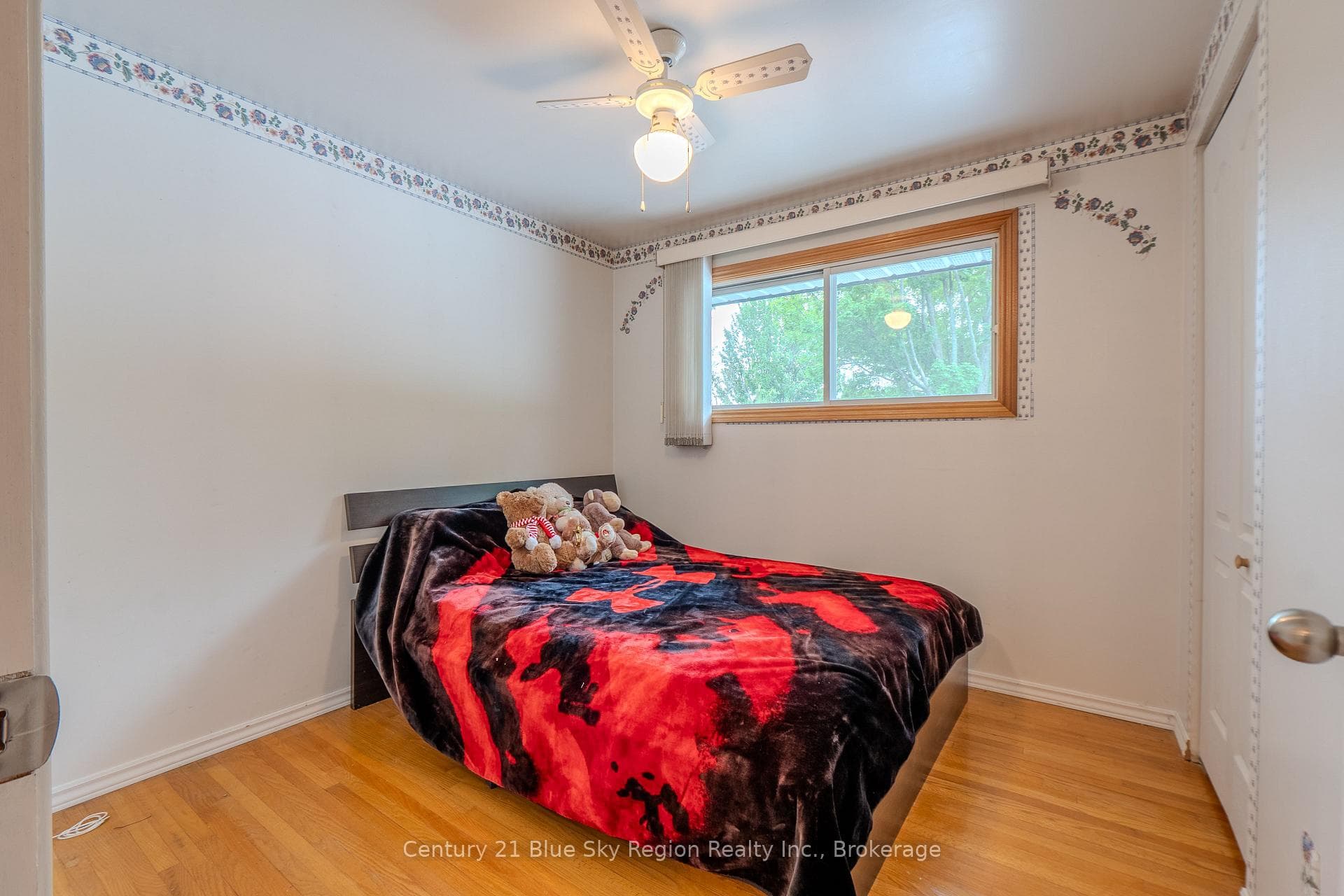245 Michener Drive photo 35