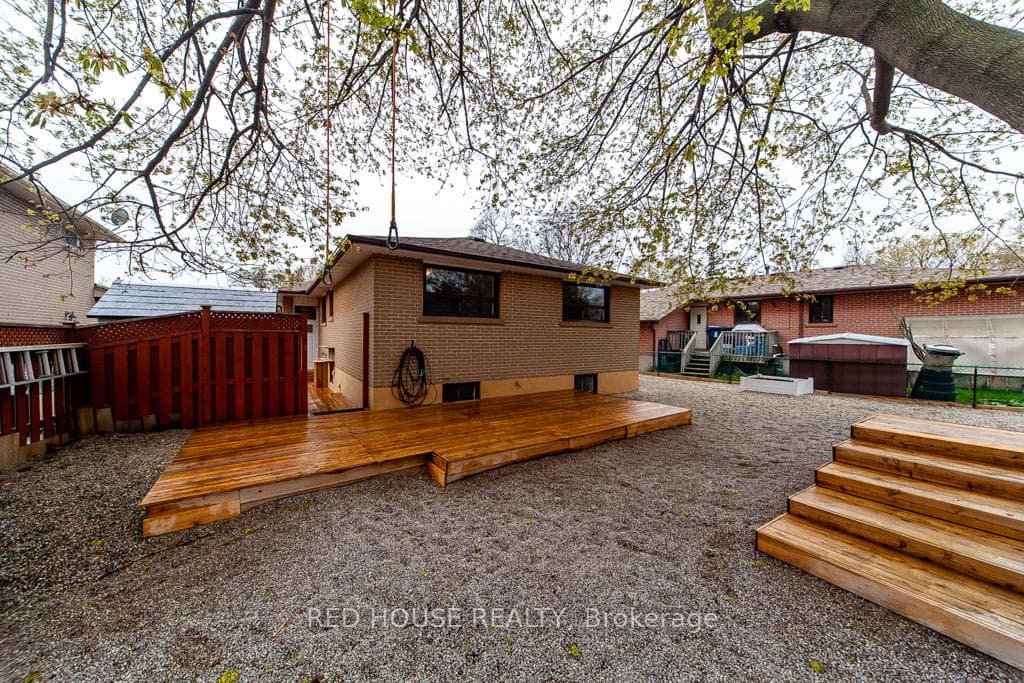 131 Cultra Square photo 27