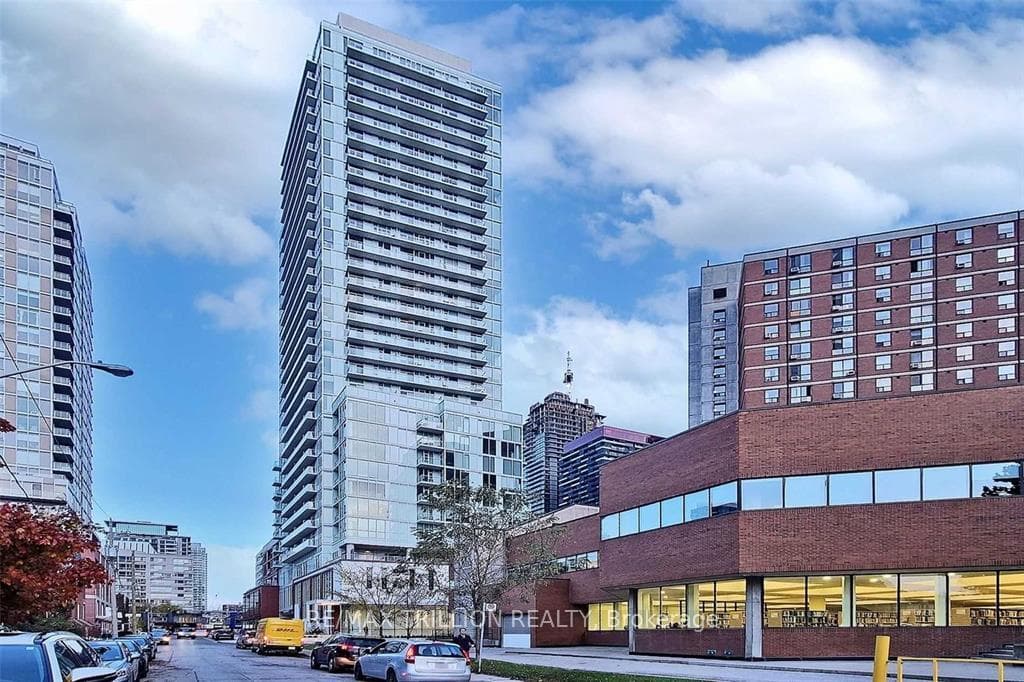 33 Helendale Avenue Unit 1301 photo 1