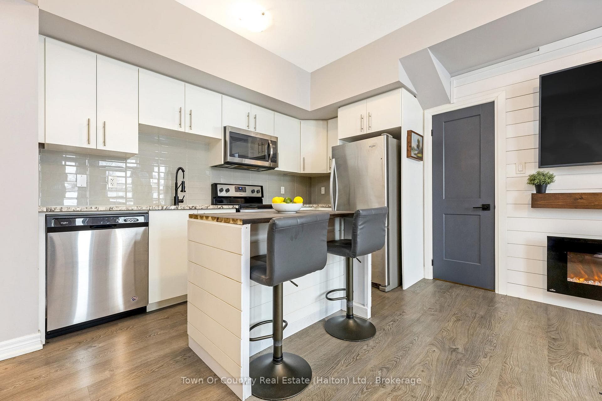 166 Watson Parkway photo 12