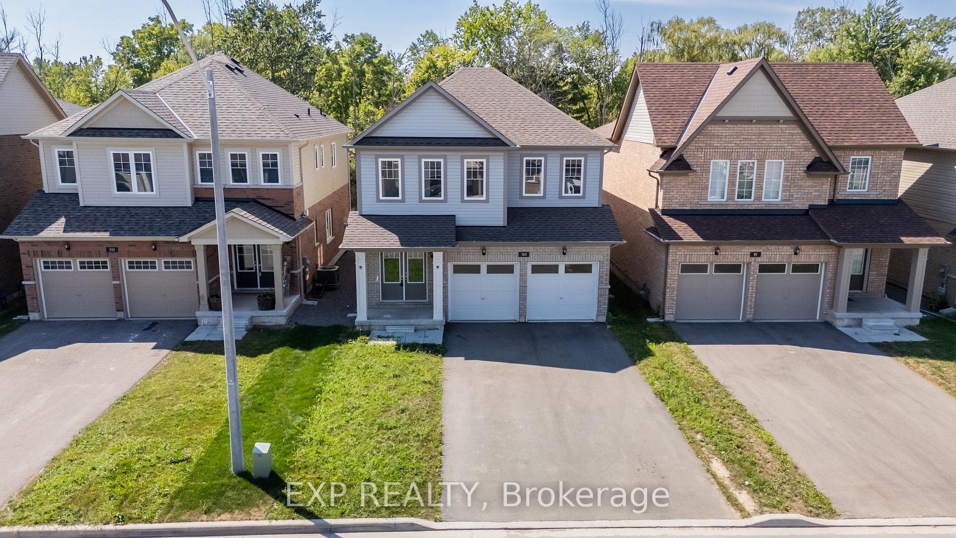 103 TUMBLEWOOD Place photo 2