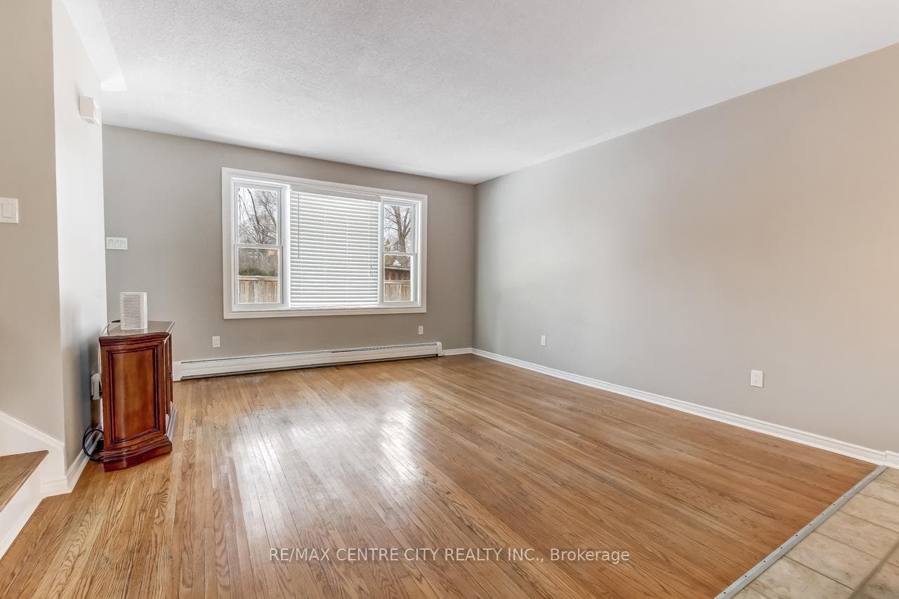 951 Notre Dame Drive photo 2