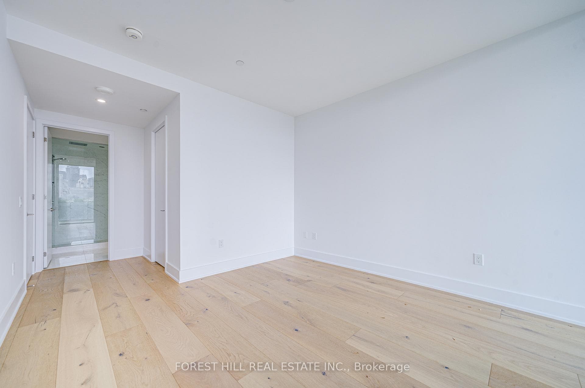346 Davenport Road Unit 703 photo 15