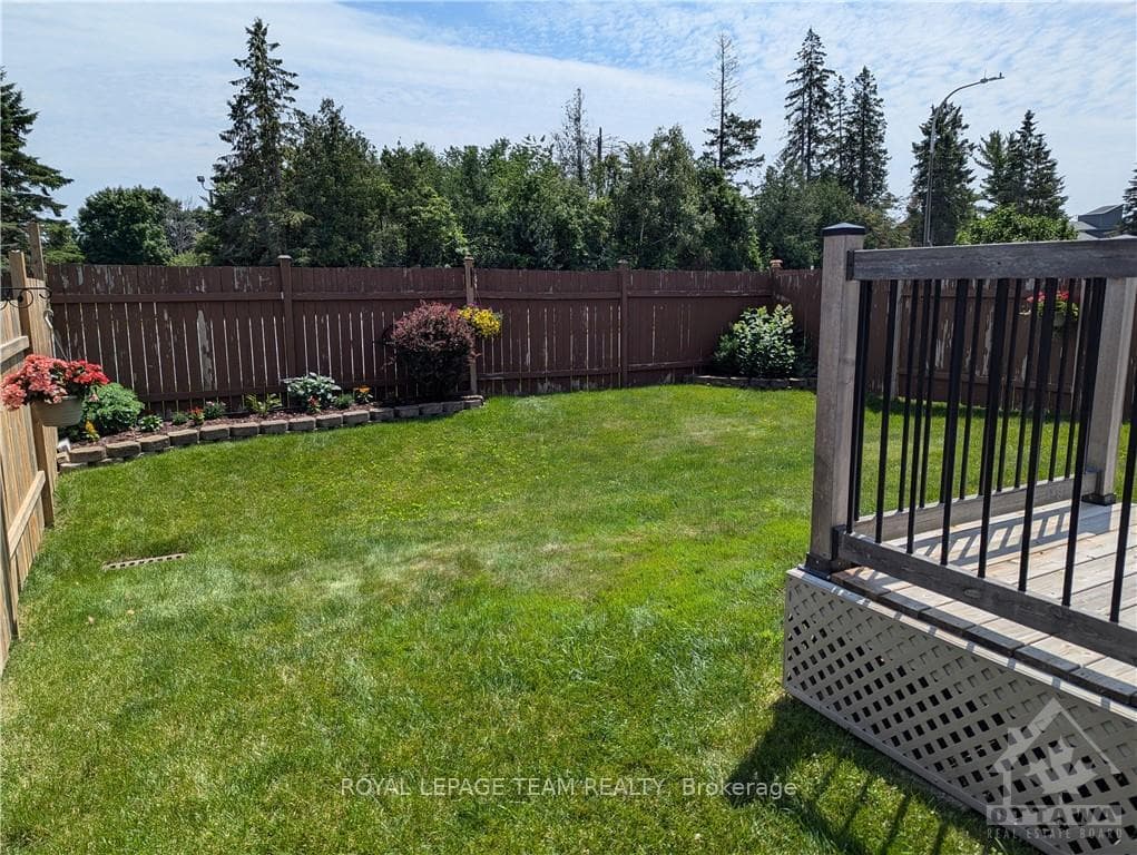 74 MORESBY Drive photo 29