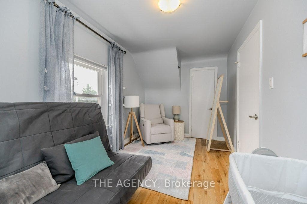 108 Lowell Street photo 20