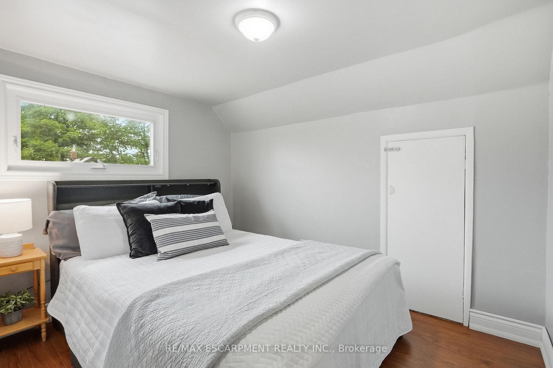 55 East 32nd Street photo 21