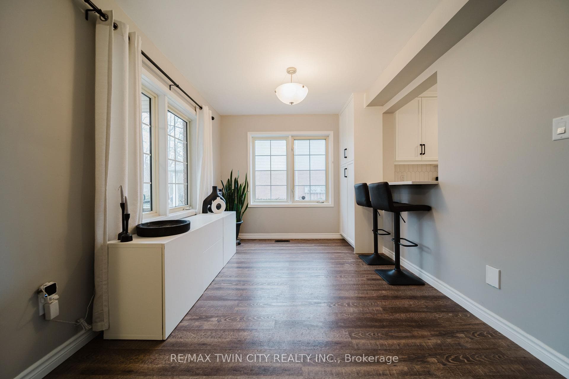 20 Forrest Avenue Unit 13 photo 11