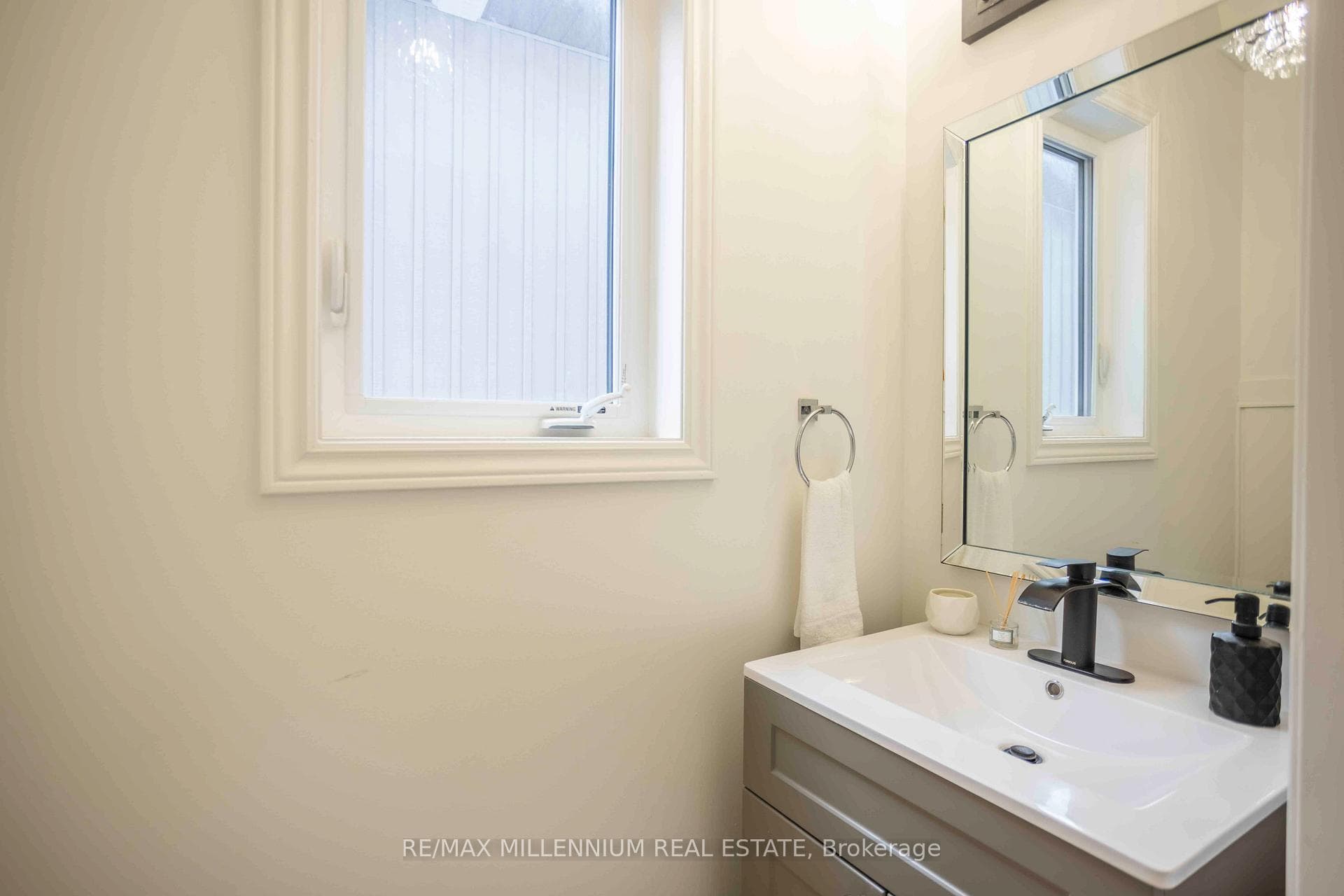 45 Fernridge Heights photo 28