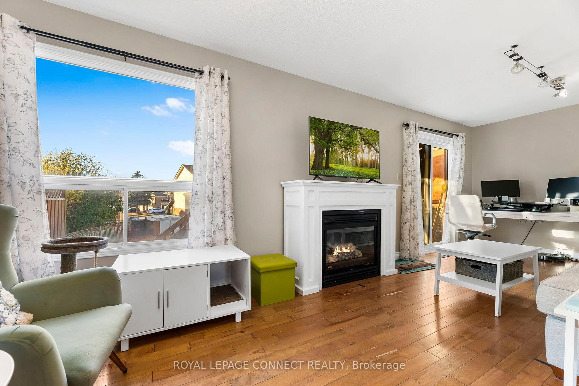 74 Wright Crescent photo 9