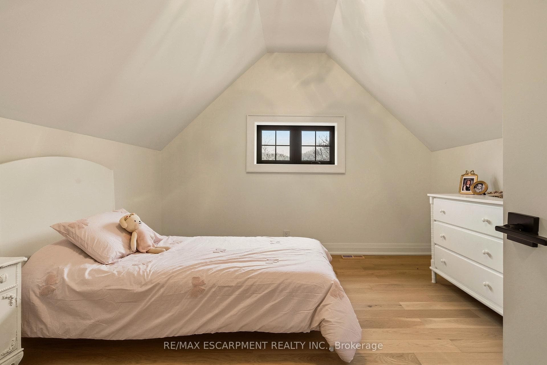 30 MATILDA Street photo 37