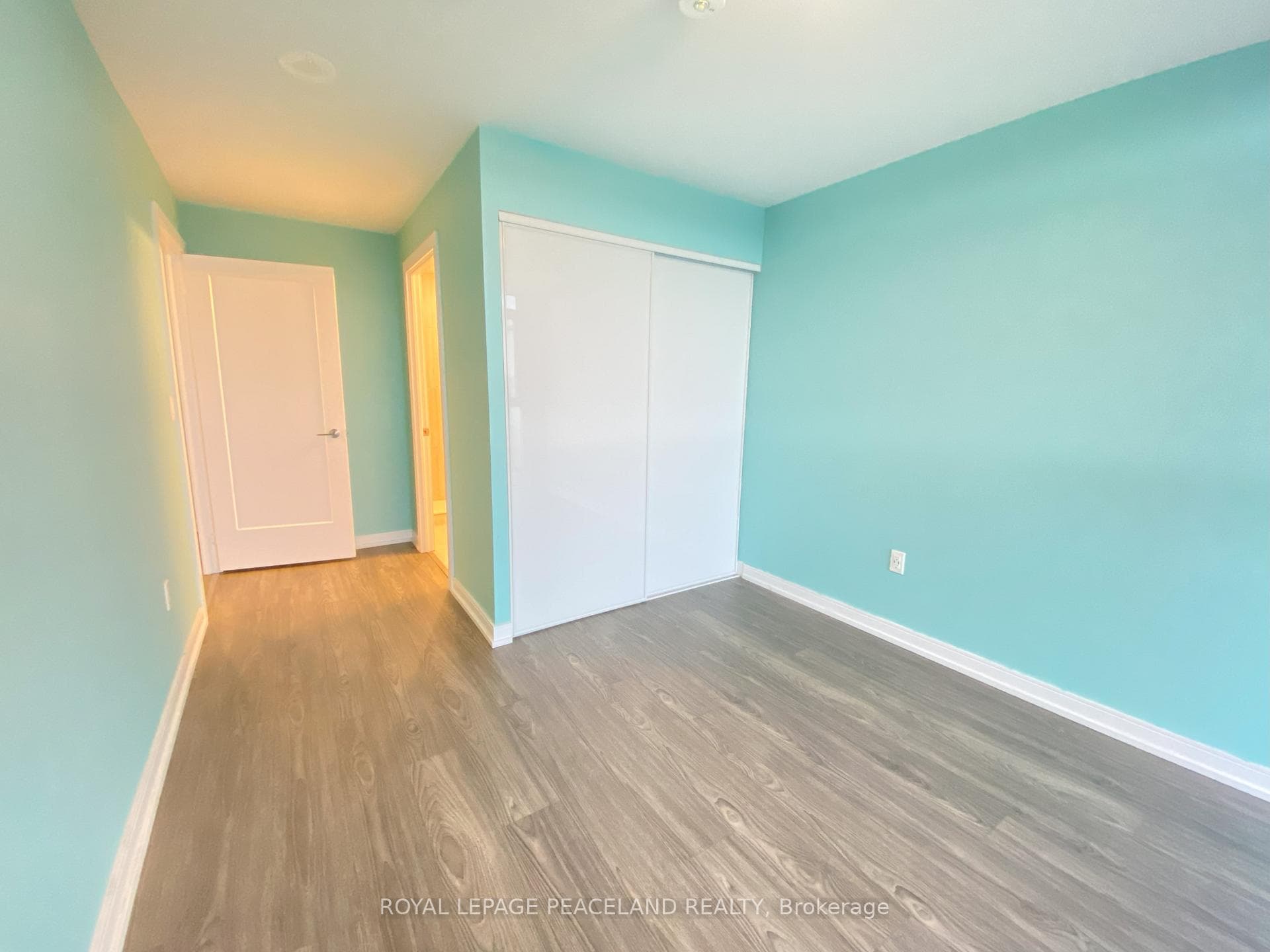 225 Village Green Square Unit 410 photo 18