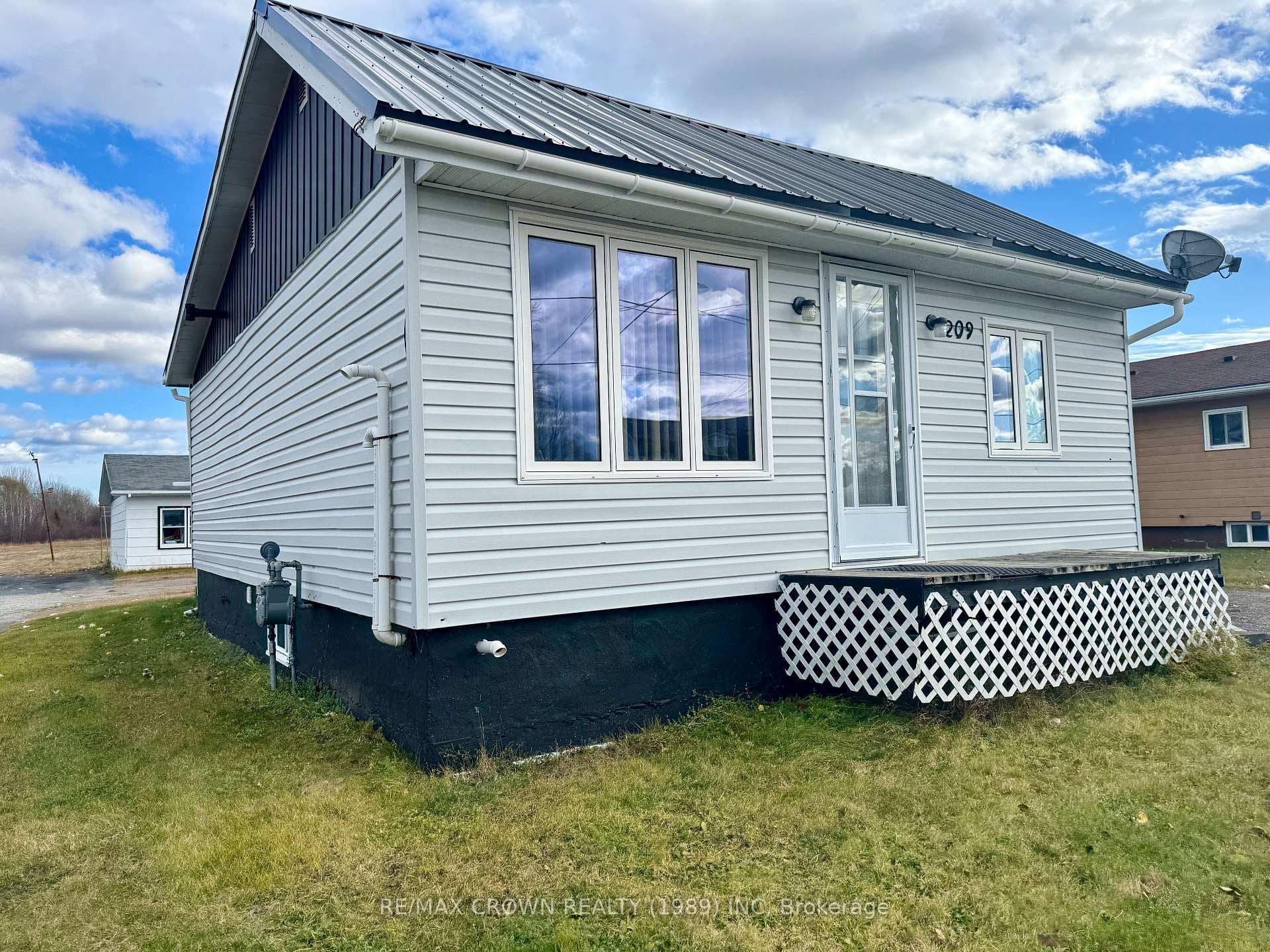 209 Ross Road photo 26