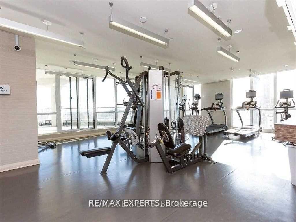 60 Annie Craig Drive Unit 1002 photo 14