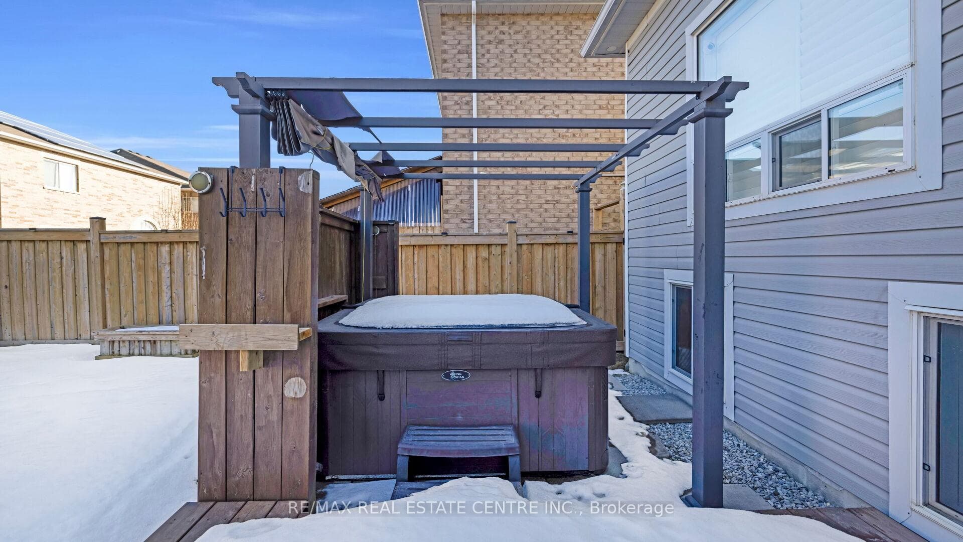 634 Hammond Street photo 38