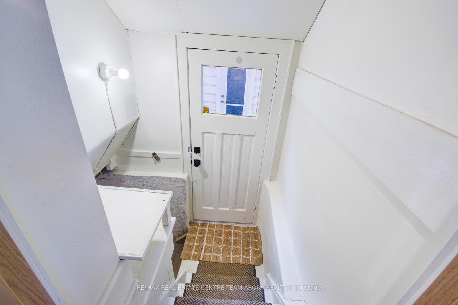 187 Dufferin Avenue photo 31