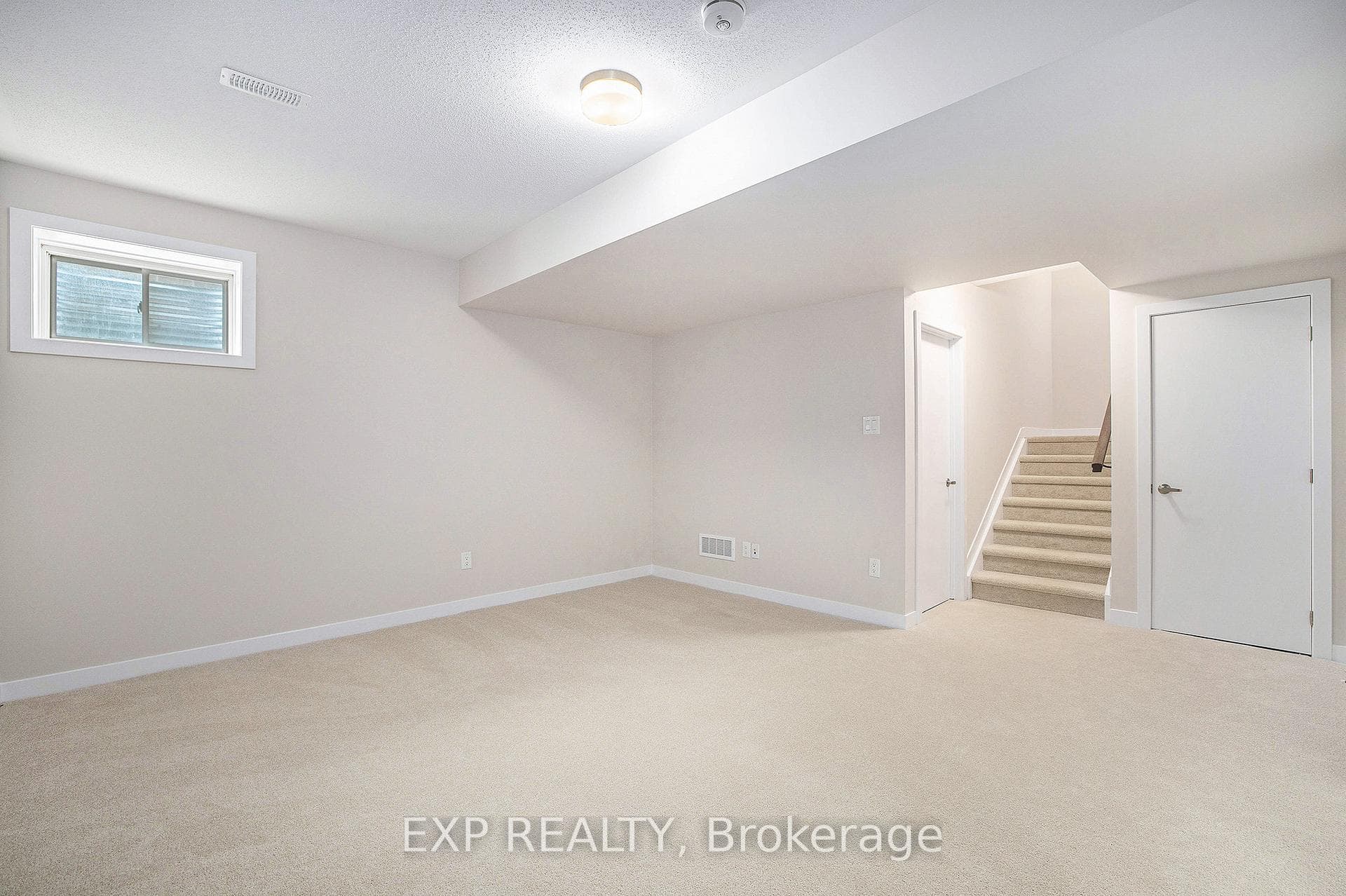 186 CONSERVANCY Drive photo 23