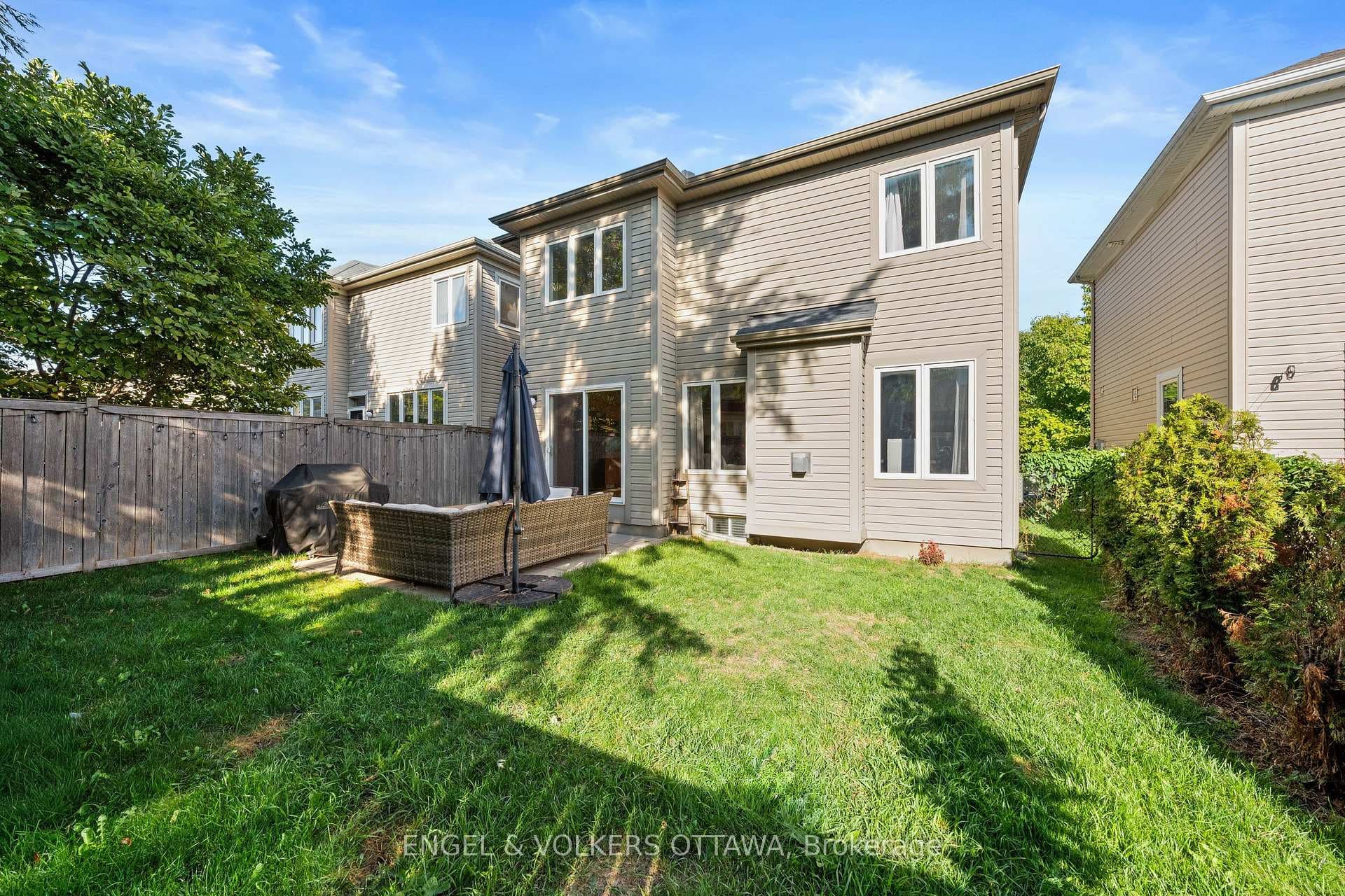 416 Vendevale Avenue photo 36