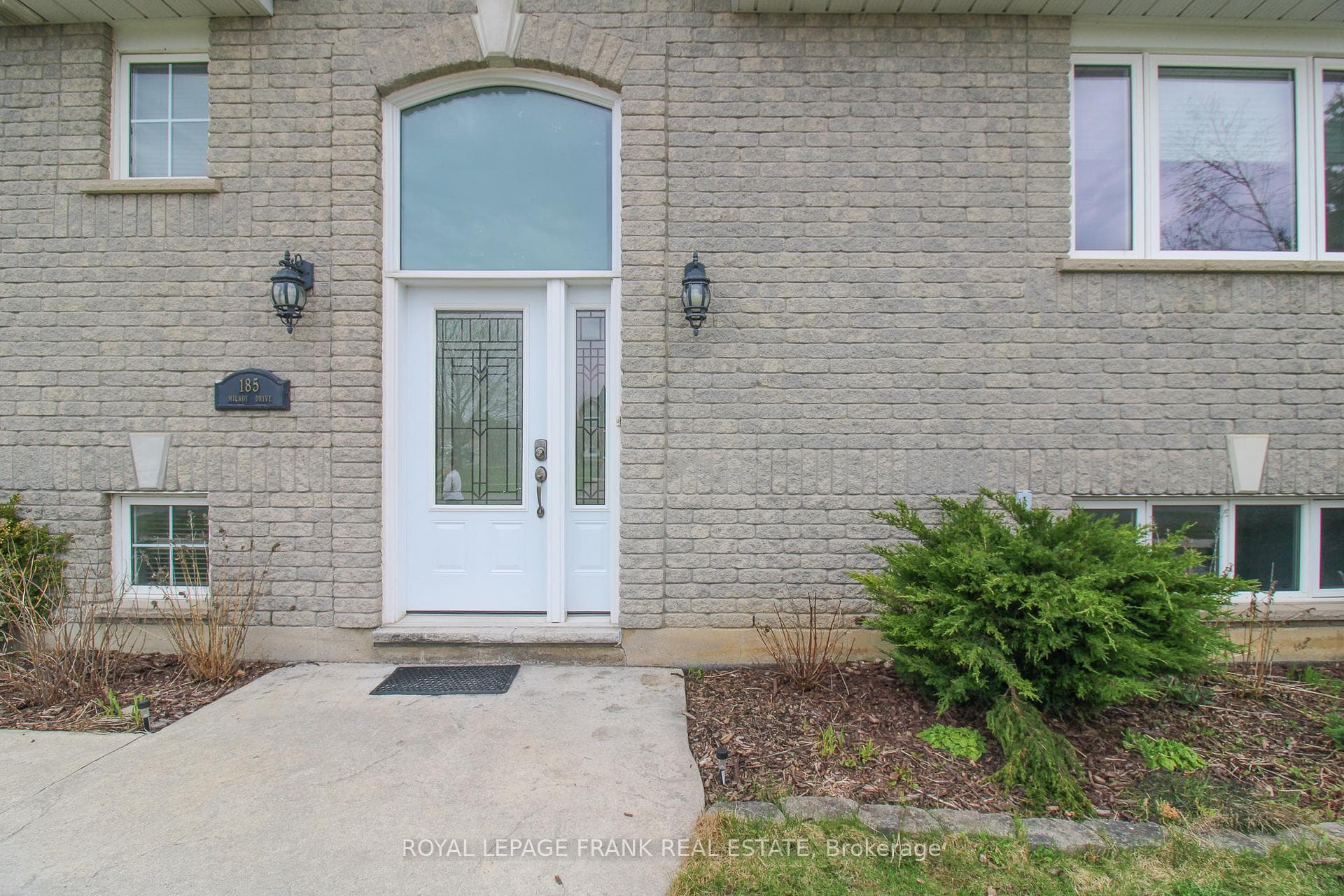 185 Milroy (Lower Unit) Drive photo 4