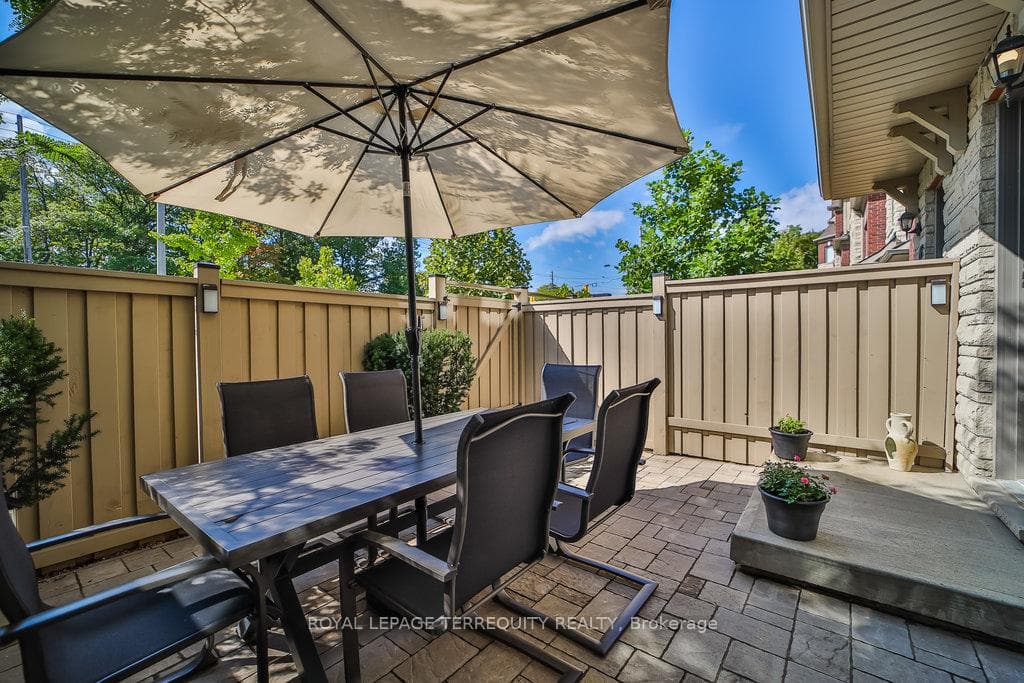 59 Dryden Way photo 35