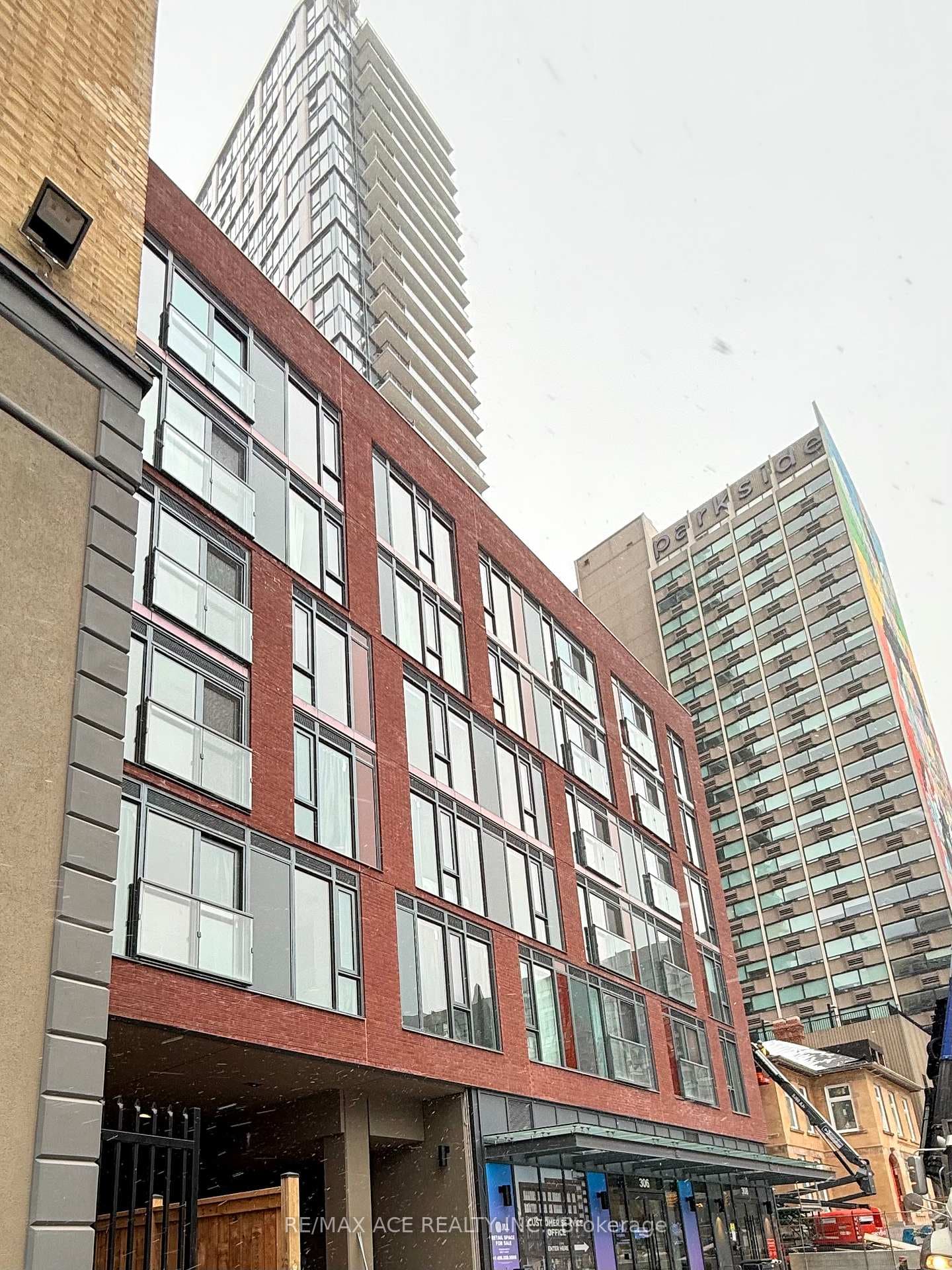 308 Jarvis Street Unit 710 photo 2