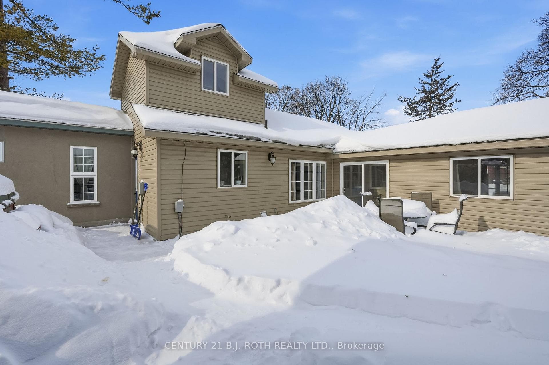 116 Burton Avenue photo 43