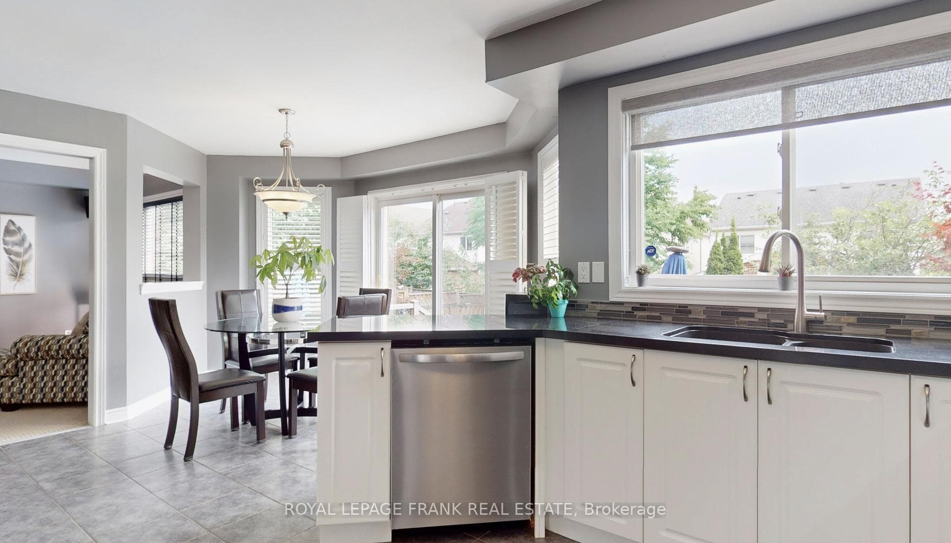 43 Medland Avenue photo 18