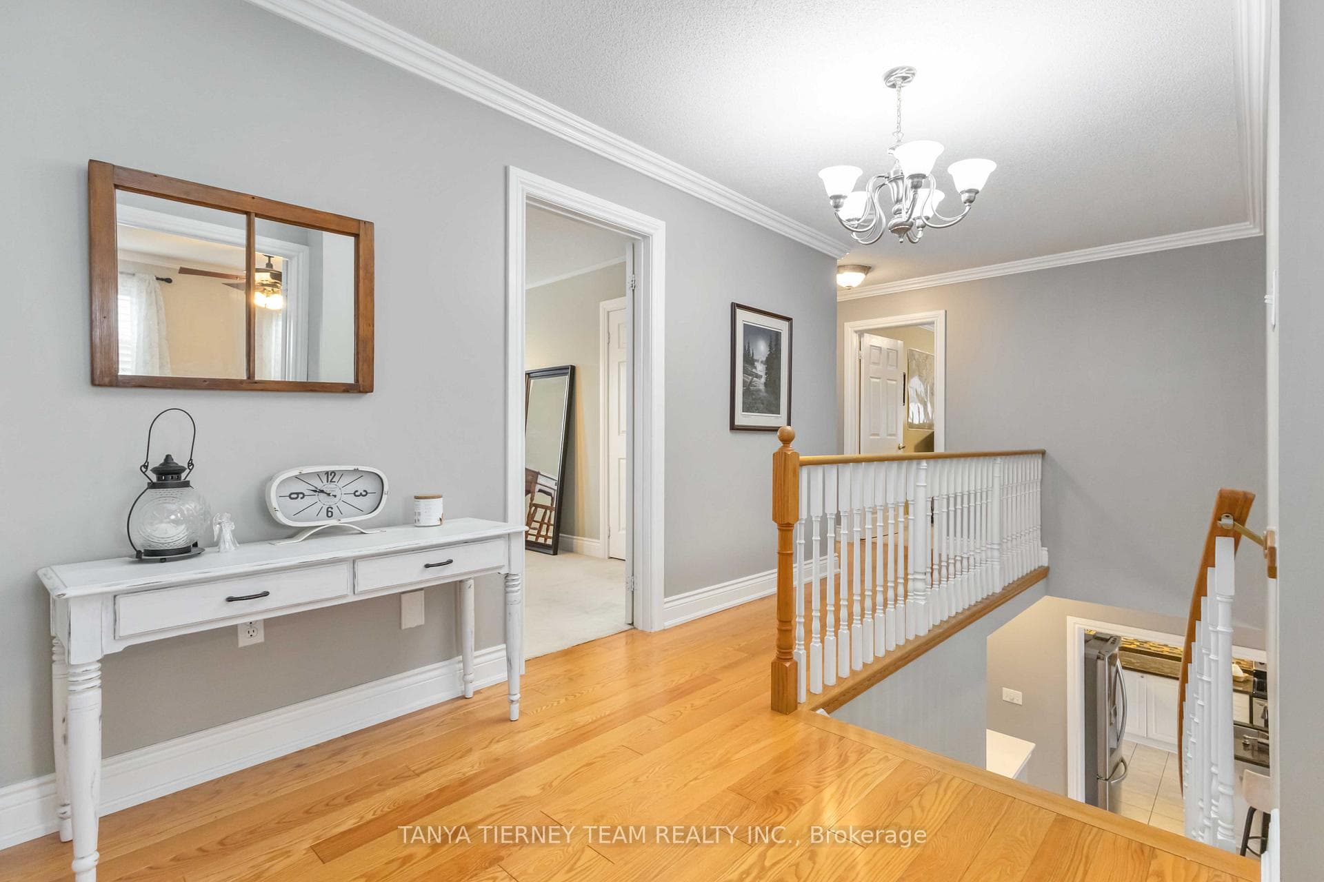 11 Claridge Crescent photo 22