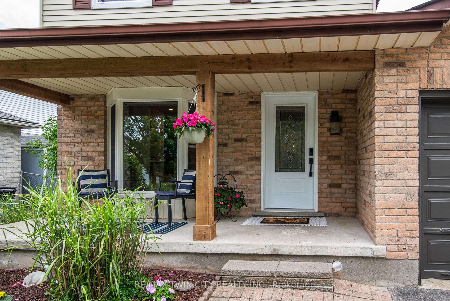 31 Rushbrook Drive photo 2