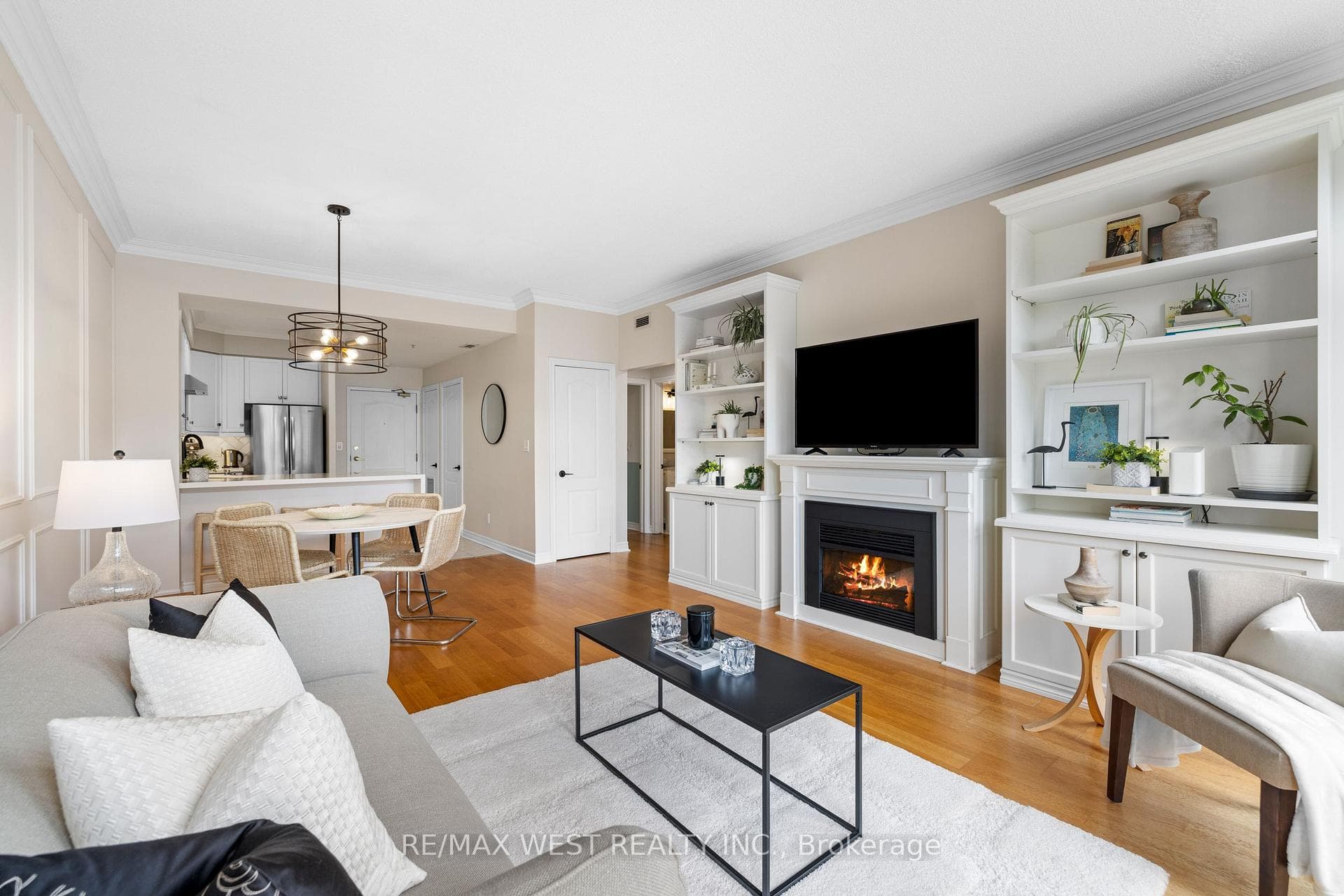 3531 Lake Shore Boulevard Unit 208 photo 7