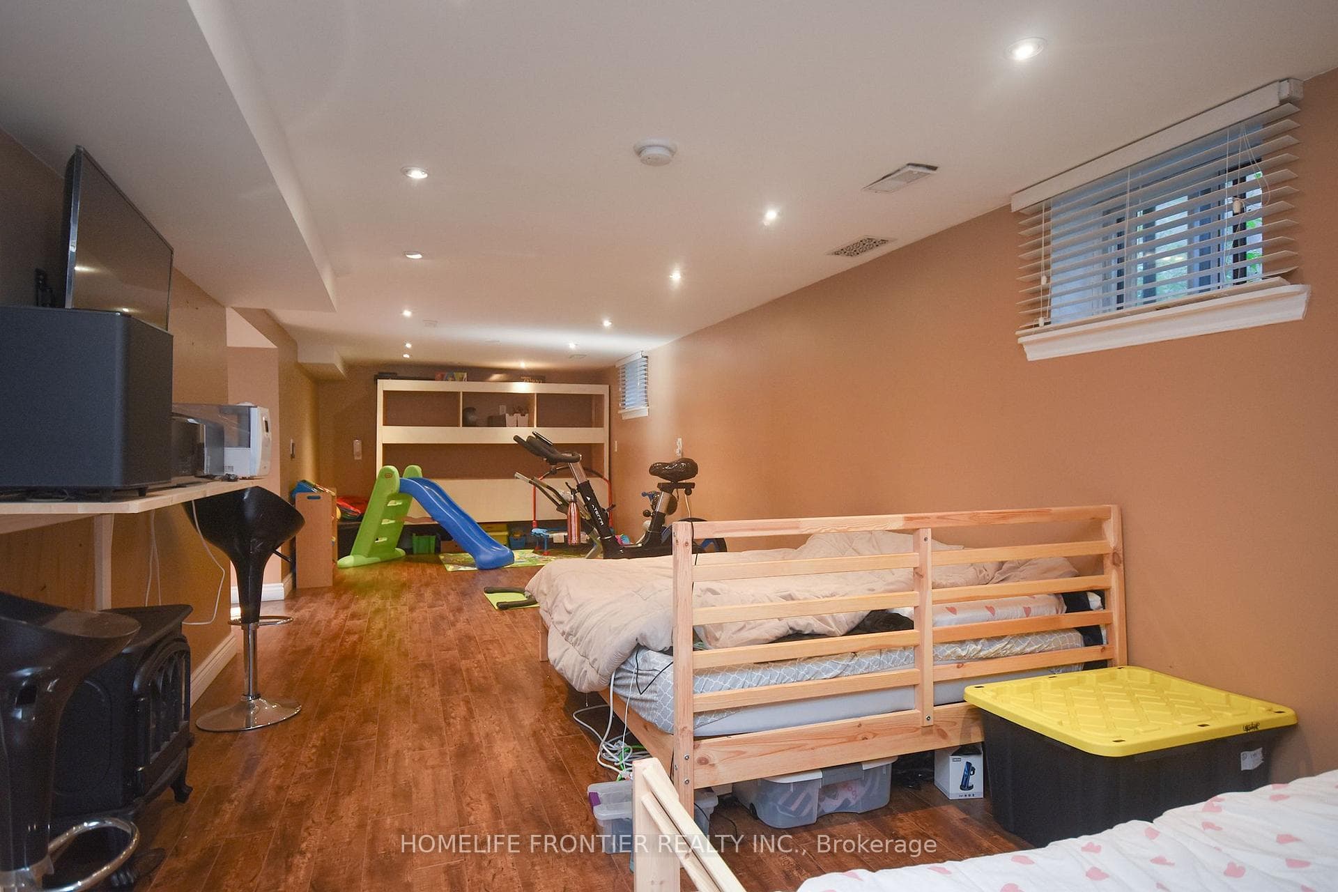 109 Darlingside Drive photo 19