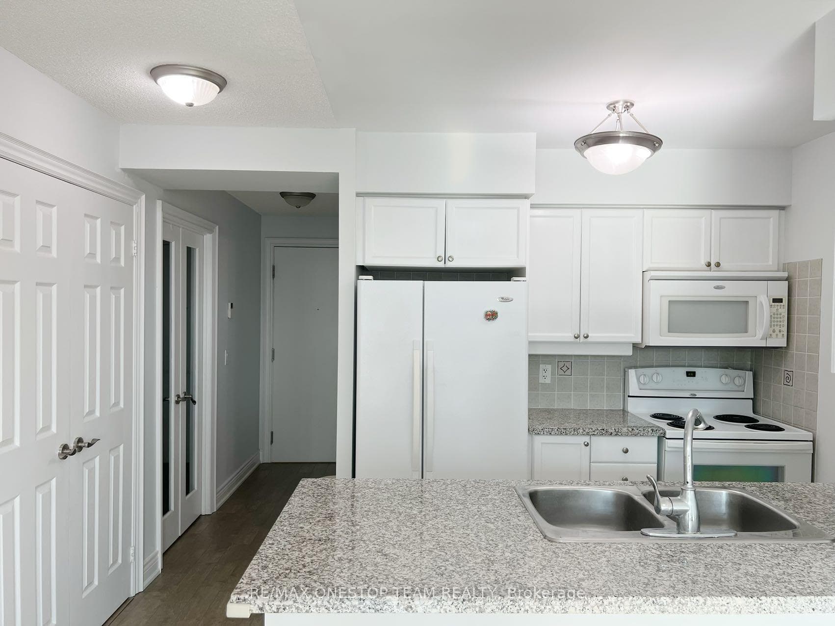 15 Greenview Avenue Unit 1002 photo 9