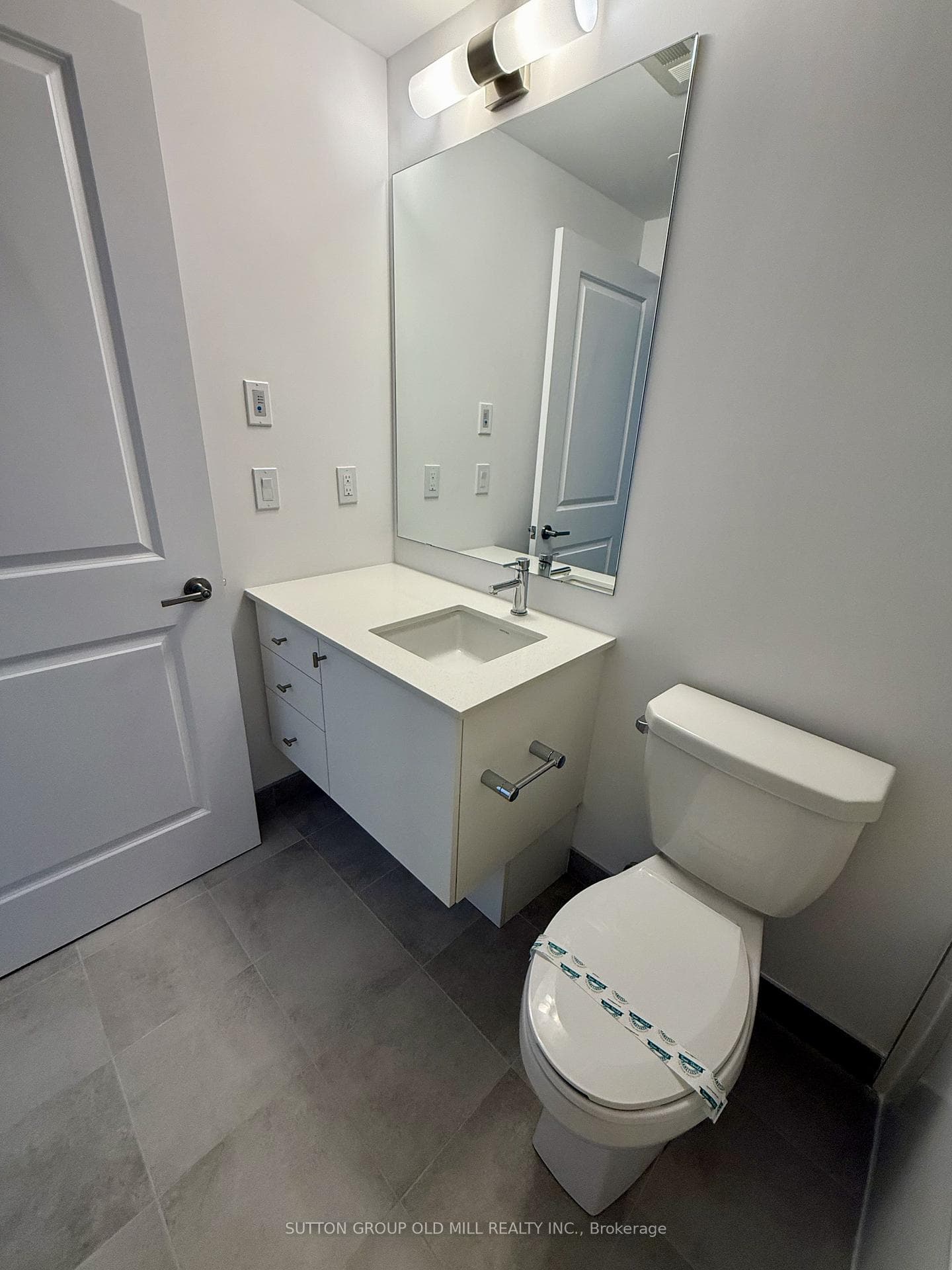 3240 William Coltson Avenue Unit 406 photo 7