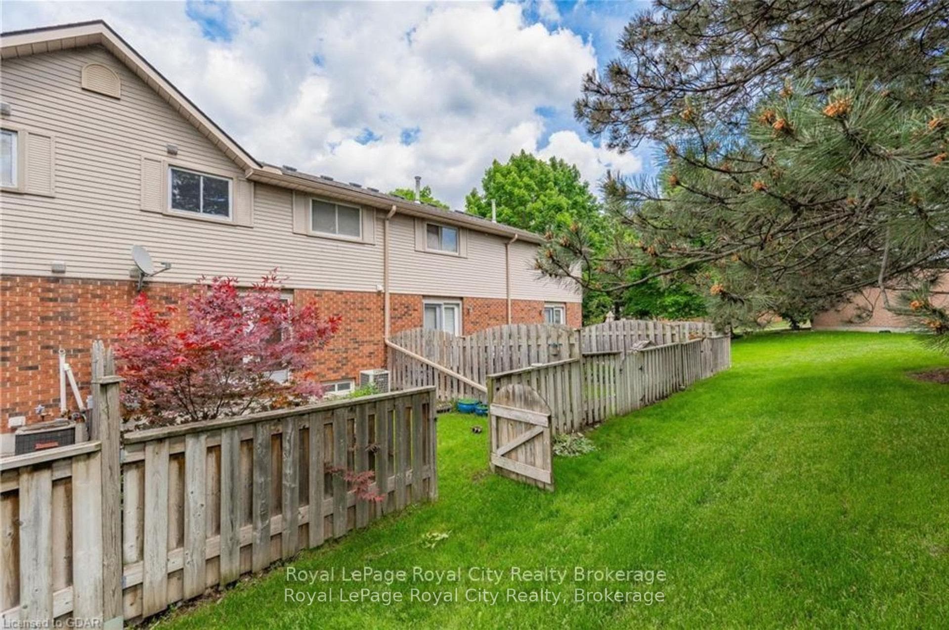 180 MARKSAM Road Unit 80 photo 40
