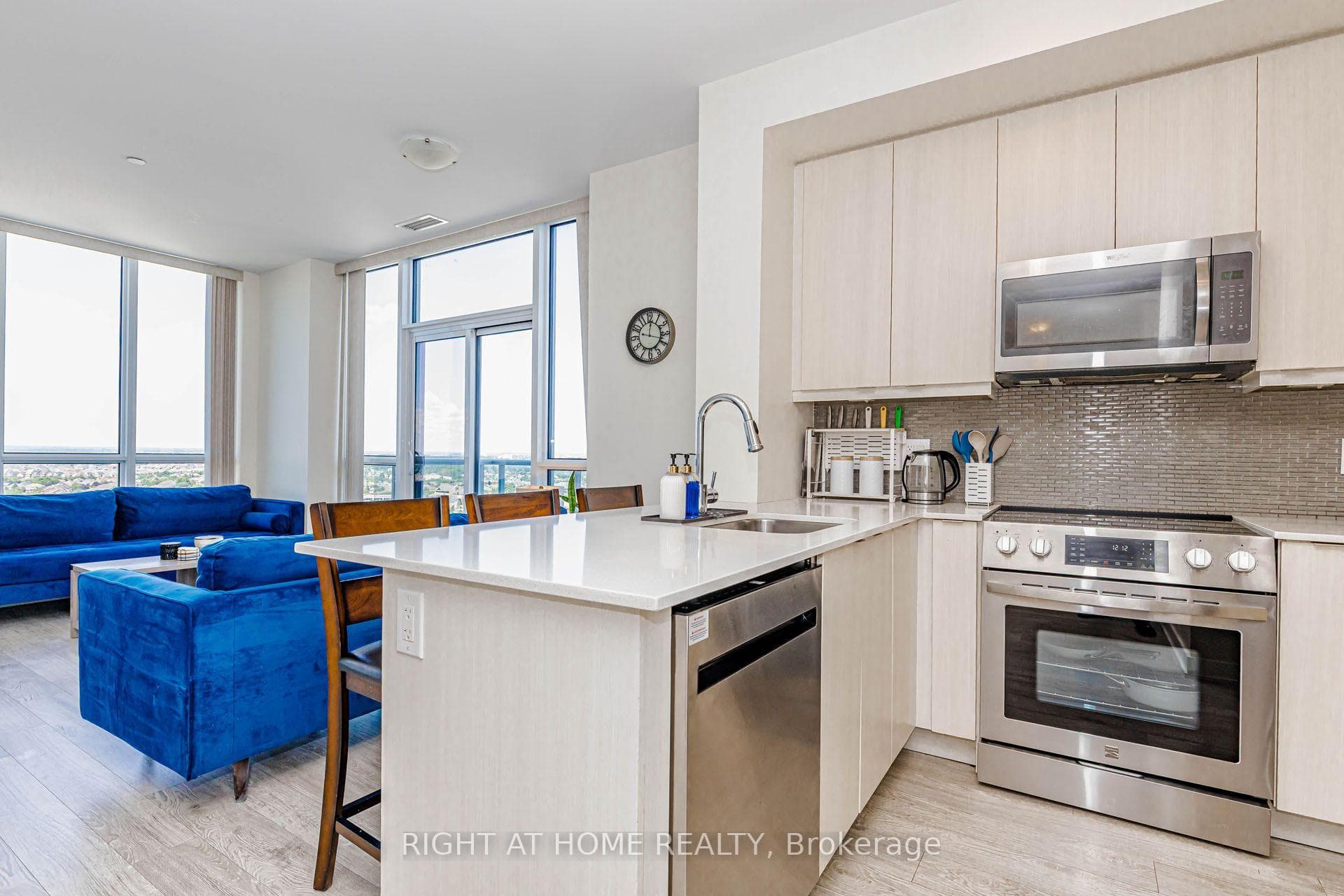 4633 Glen Erin Drive Unit 2 photo 11