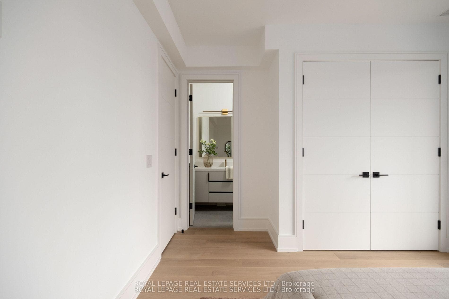 237 Bedford Park Avenue photo 32