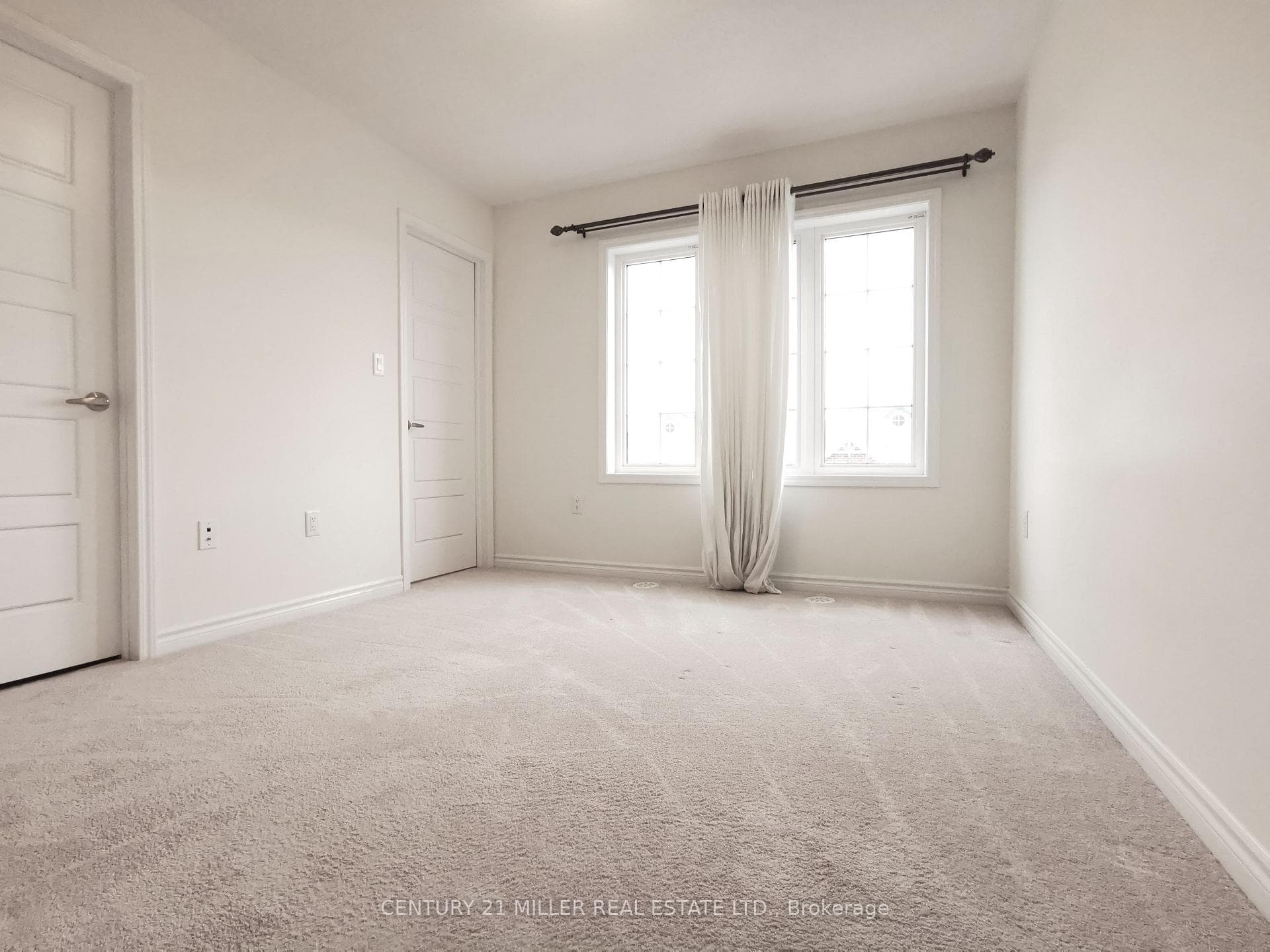 569 Laking Terrace photo 14