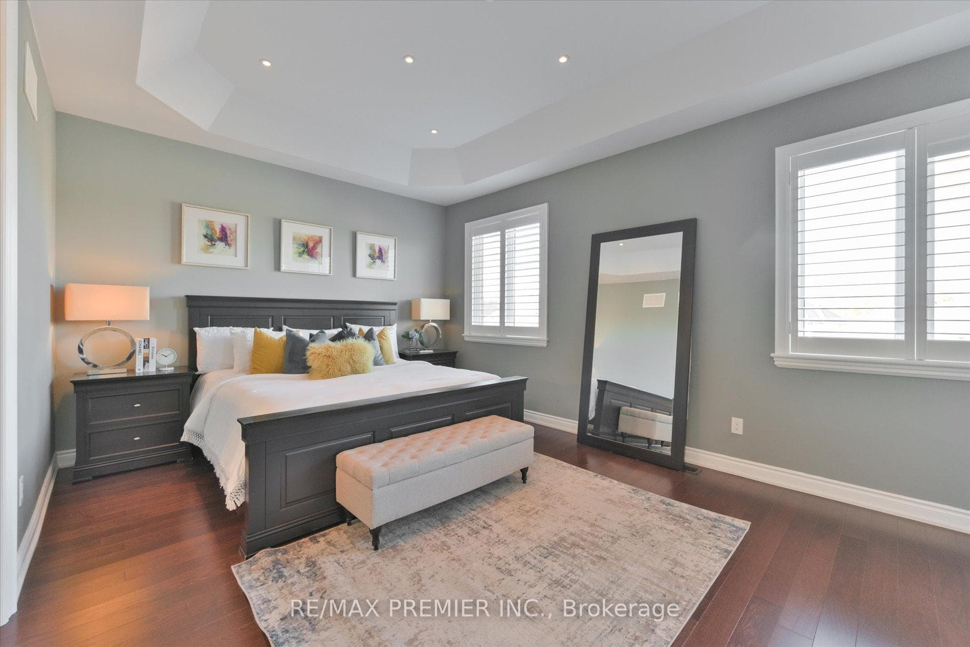 83 Heintzman Crescent photo 19