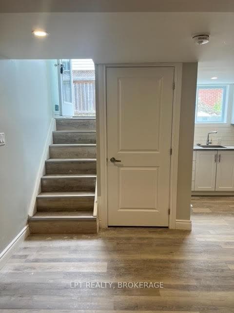 9 Elizabeth Avenue photo 36