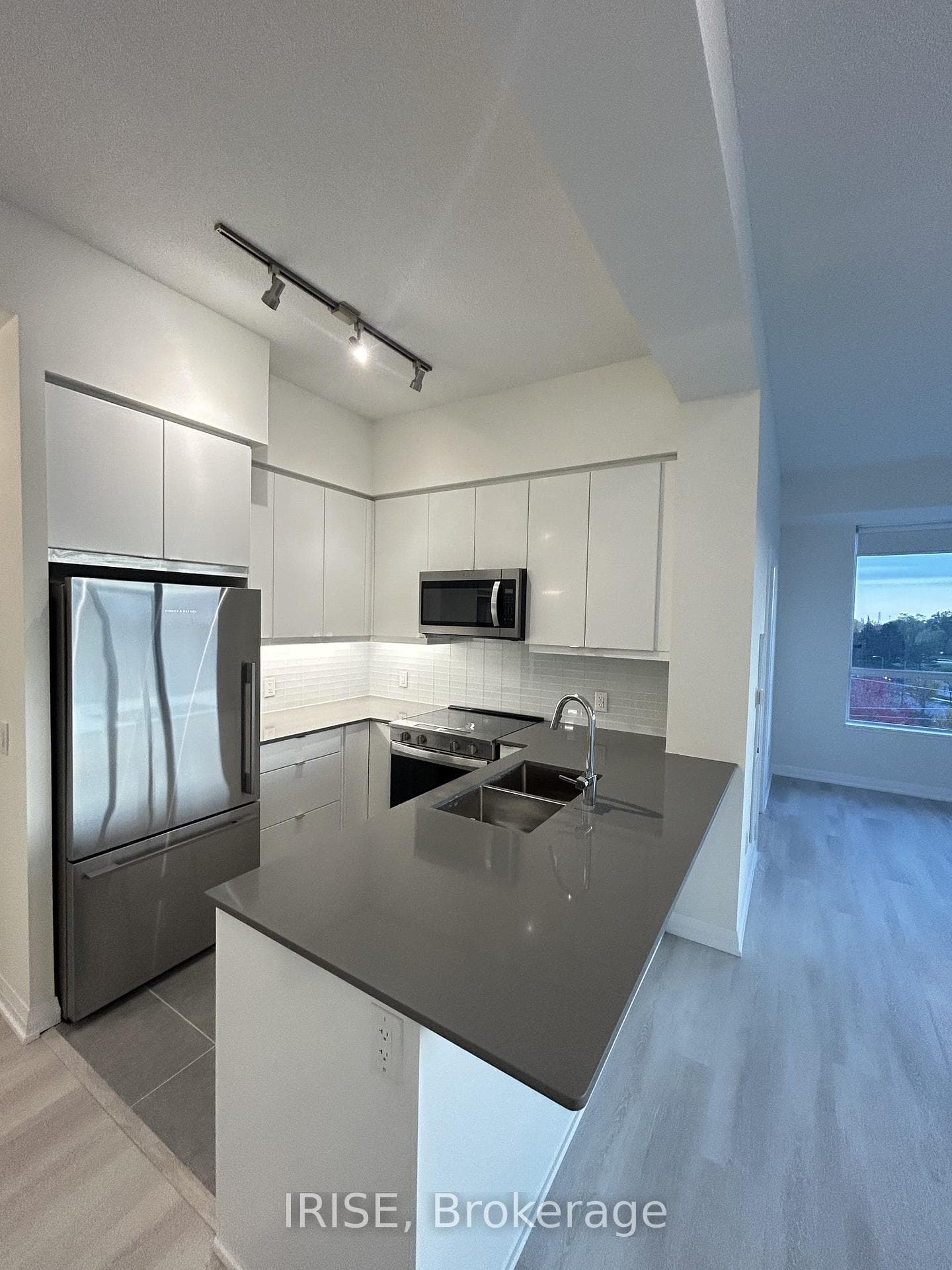 3260 Sheppard Avenue Unit 610 photo 3