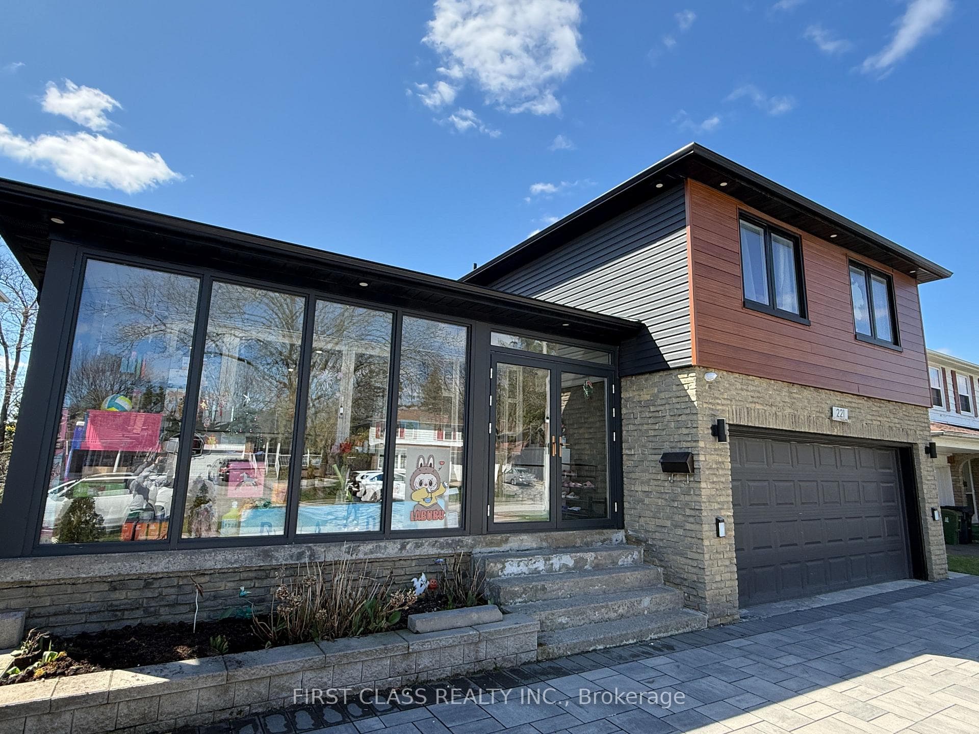 221 Chartland Boulevard photo 4
