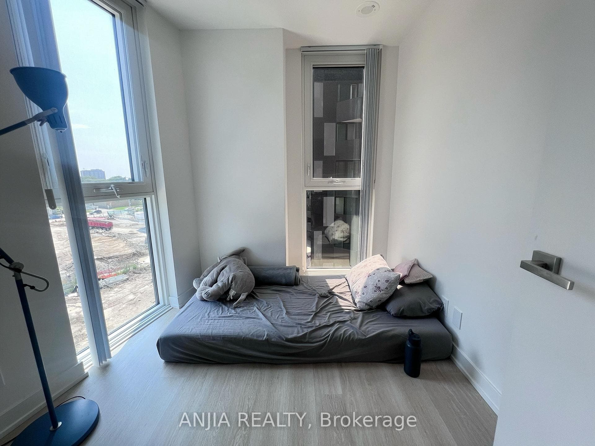30 TRETTI Way Unit 504 photo 8