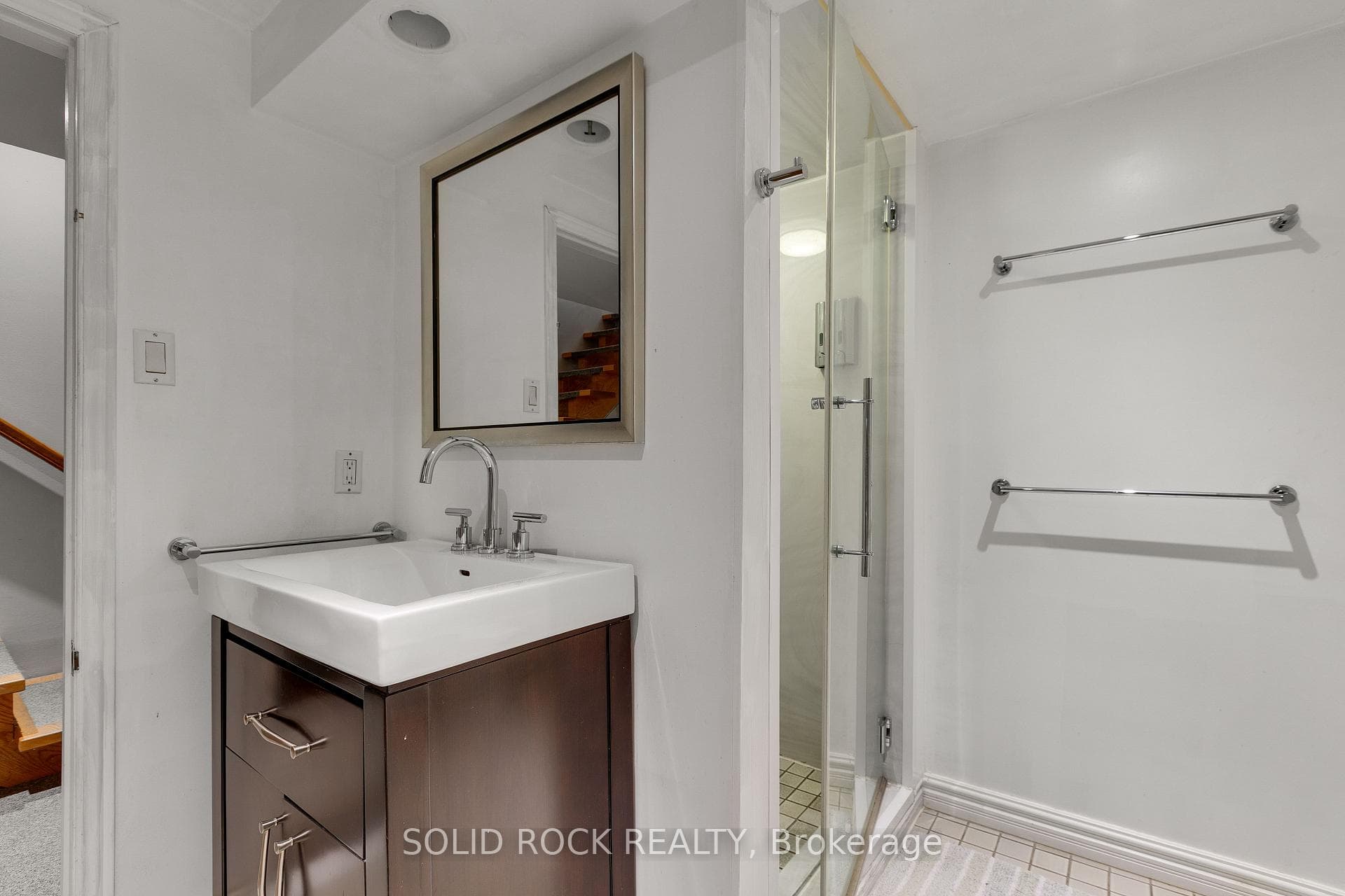 541 Besserer Street photo 34