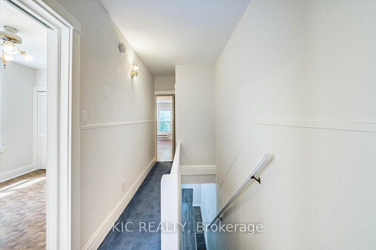 145 Boultbee Avenue photo 16