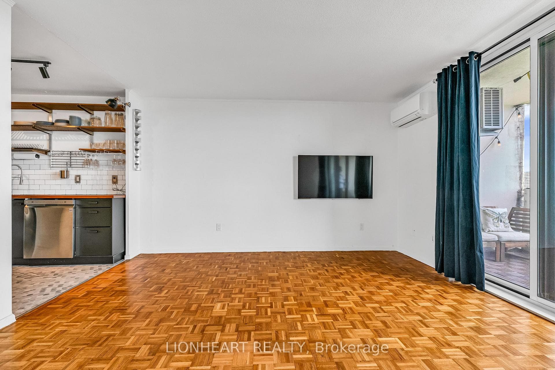 40 Homewood Avenue Unit 2608 photo 16