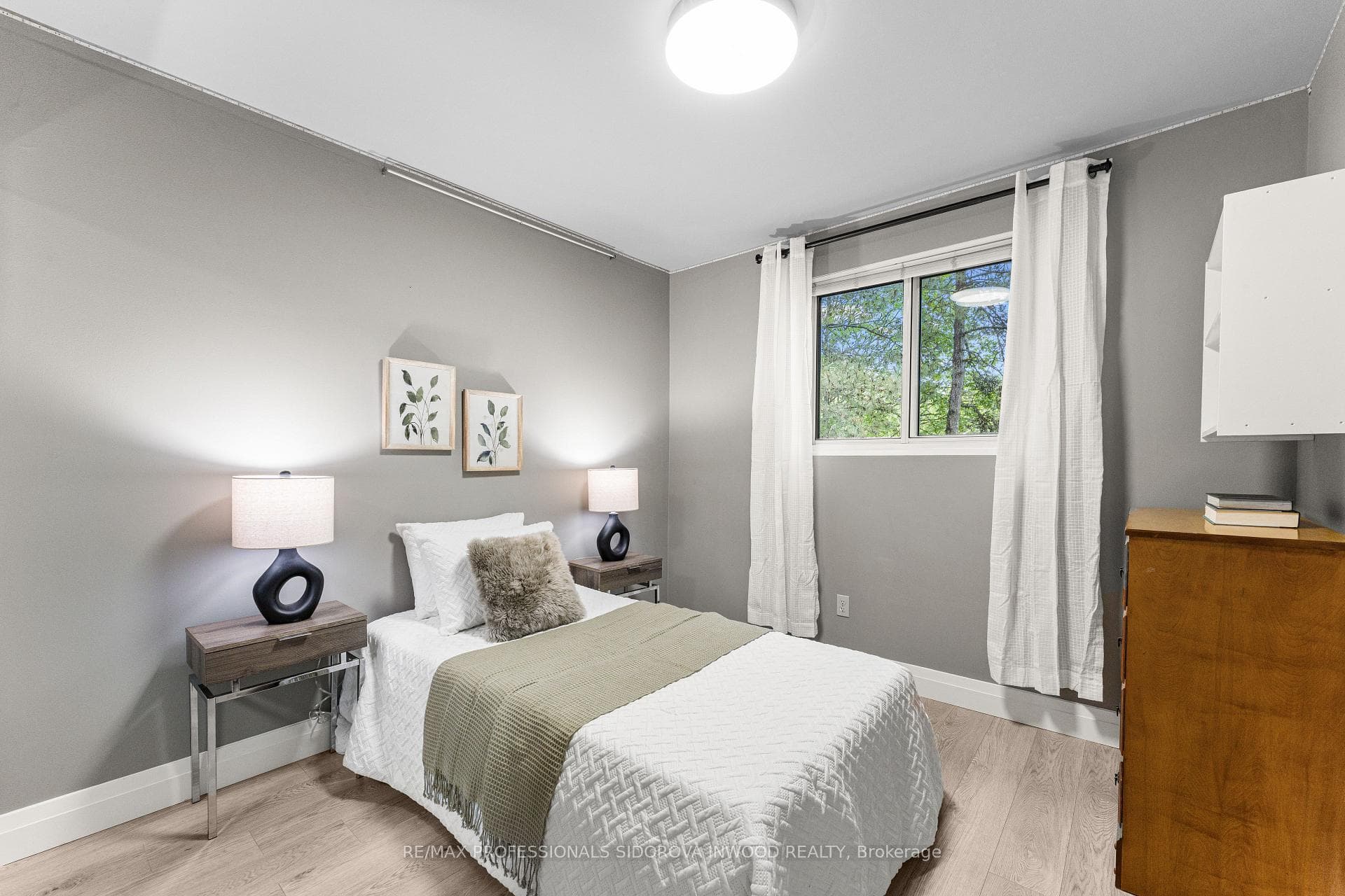 1050 Shawnmarr Road Unit 129 photo 15
