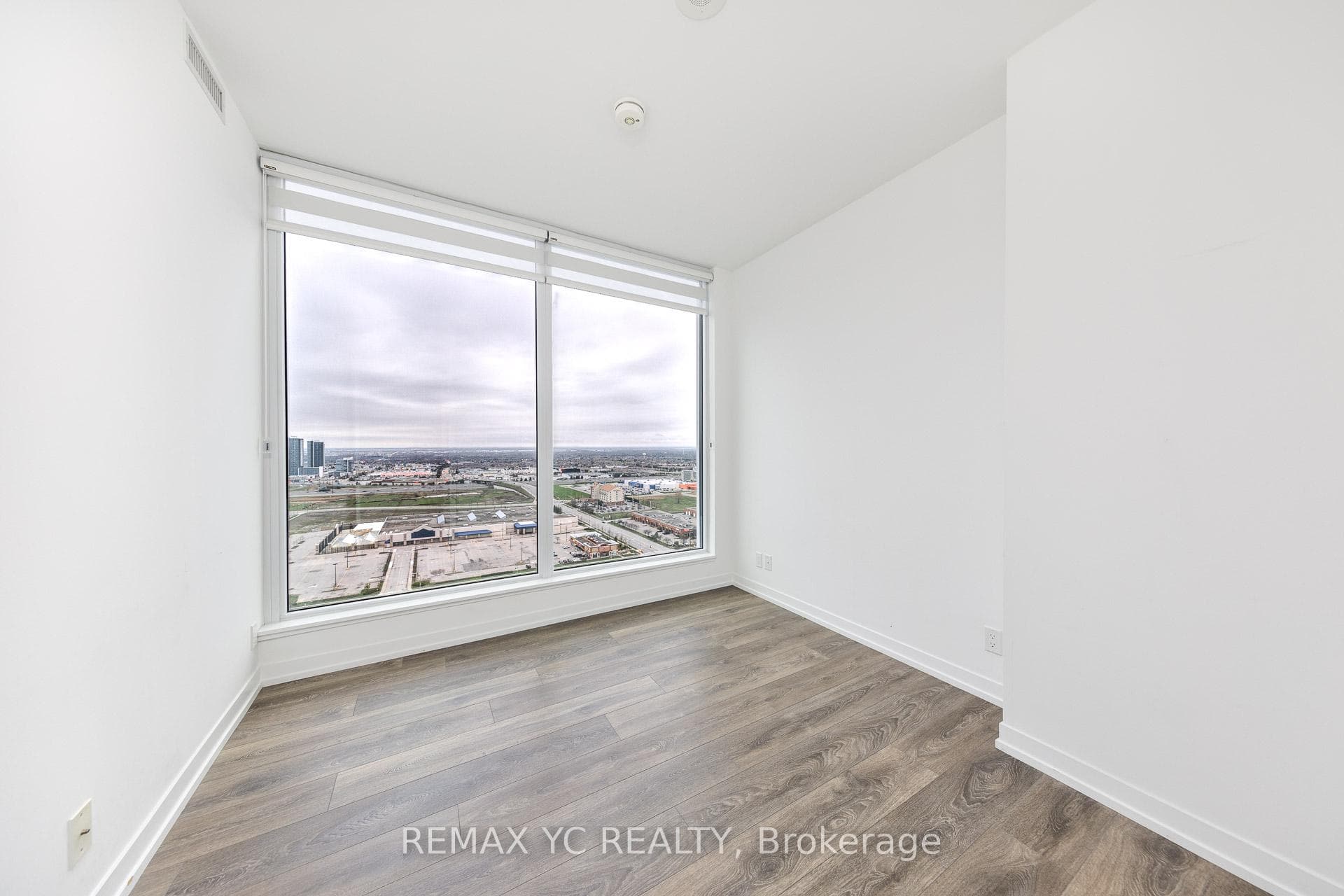 5 Buttermill Avenue Unit 2709 photo 10